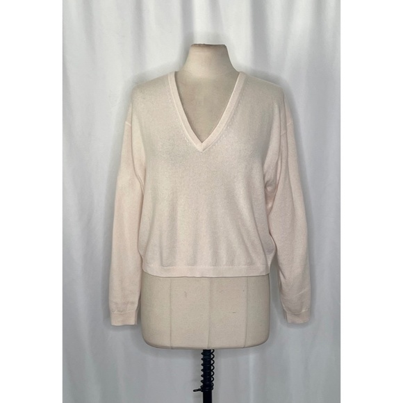 NWT!! J. CREW Cashmere Relaxed Cropped V-Neck Sweater Heathered Muslin Medium - Picture 3 of 16
